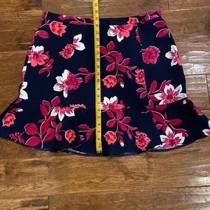 Draper James flare skirt. Classic southern style. Perfect for work or brunch.